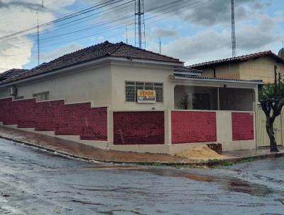 Casa para Venda, em Pitangueiras, bairro Centro, 3 dormitórios, 2 banheiros, 1 vaga